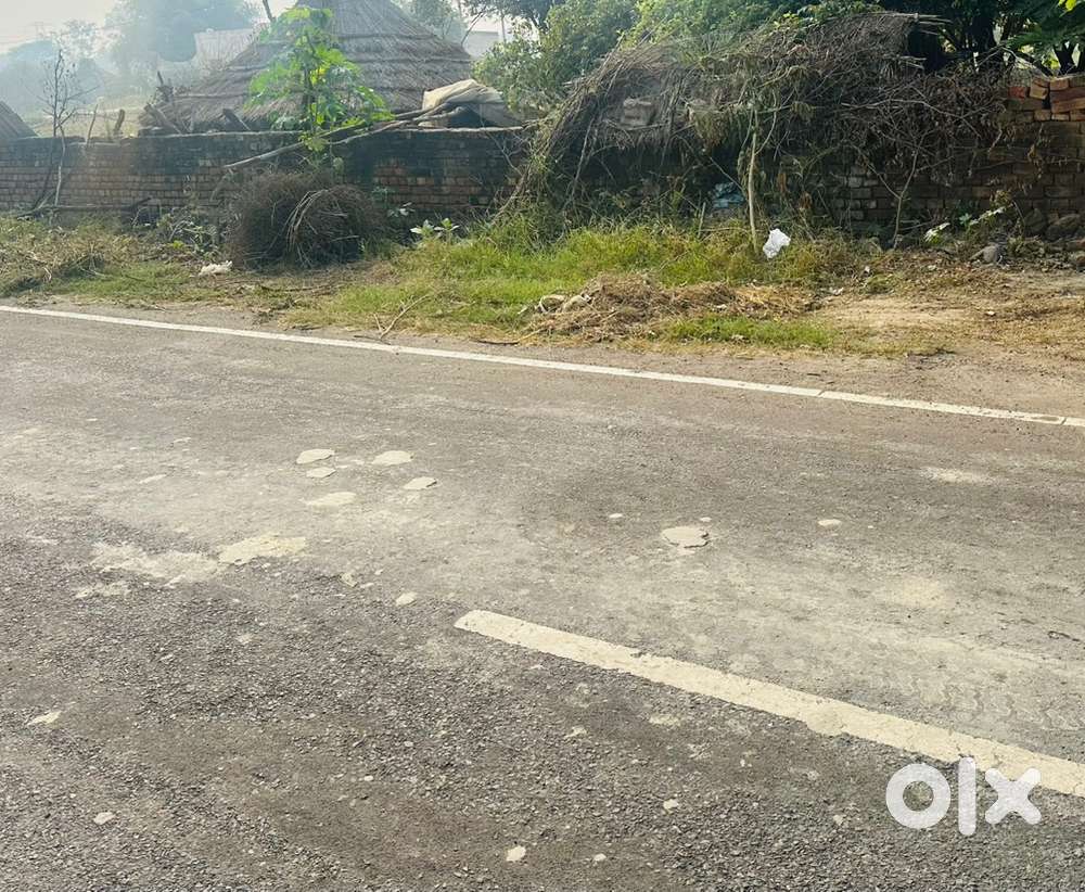 On road plot gehlab hathin road. No time pass only serious buyer msg