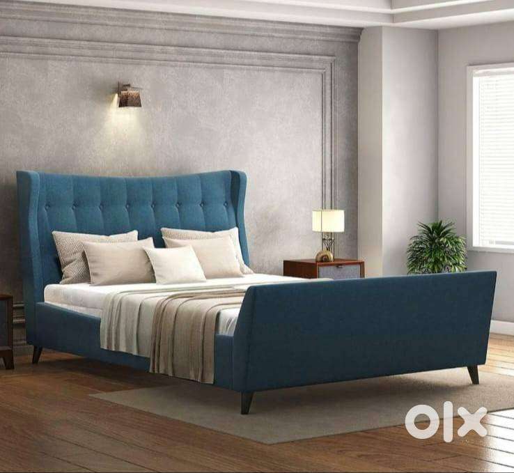 Queen size upholstered bed