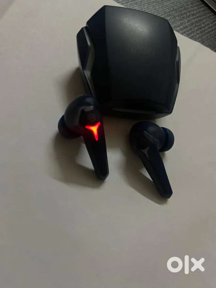 Wireless Gaming Earbuds for nice gaming.