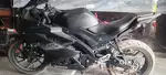 Selling Yamaha R15 v3 metalic black in good condition