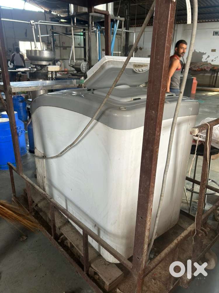 Western ice cream freezer