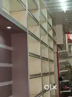 Shop fitting