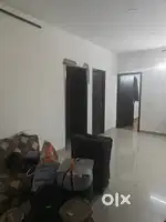 I'm looking for female flatmate  room sharing