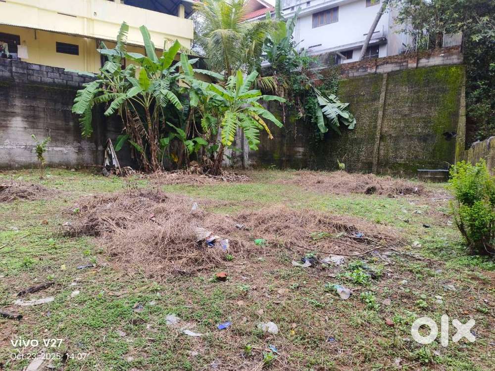 (ID-S230433) Dry 6.7 Cent Land For Sale At Kuravankonam Ambalamukku Rd