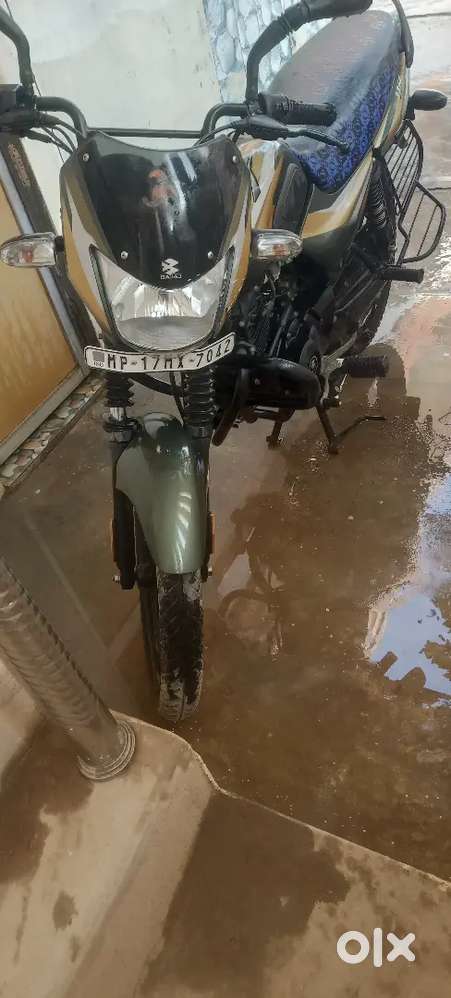 Bajaj CT 110