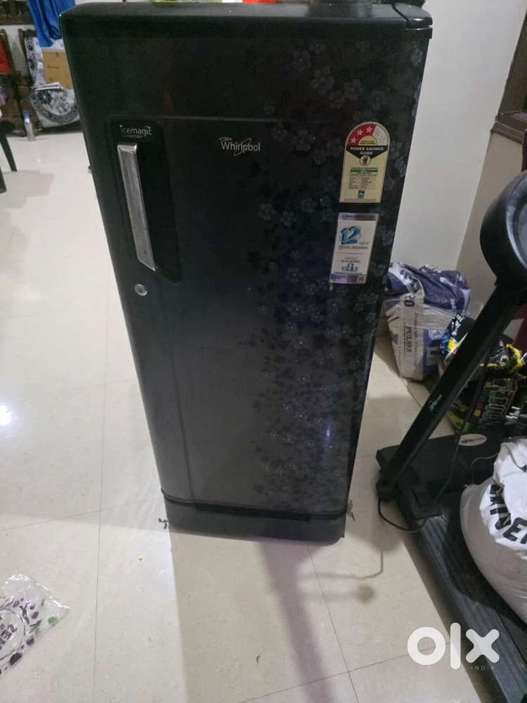 Whirlpool ice magic 175L fridge