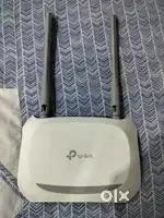 TP-Link Router (300Mbps)