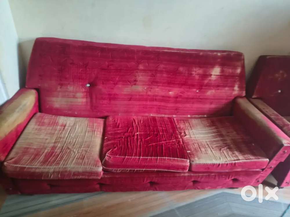 Sofa set well condition