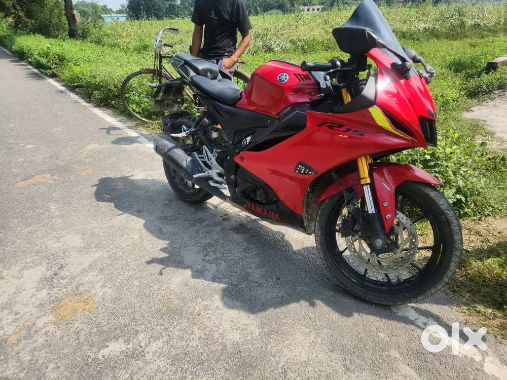 R15 v4 2023 Mint condition