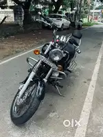 Bajaj Avenger 220 (Oil Cooled) - Black