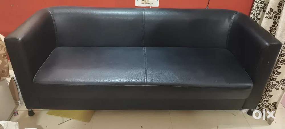 3+2 Black Sofa Set