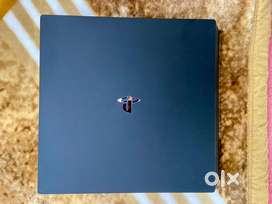 Ps4 Pro 1 Tb in very good condition with 3 games.
