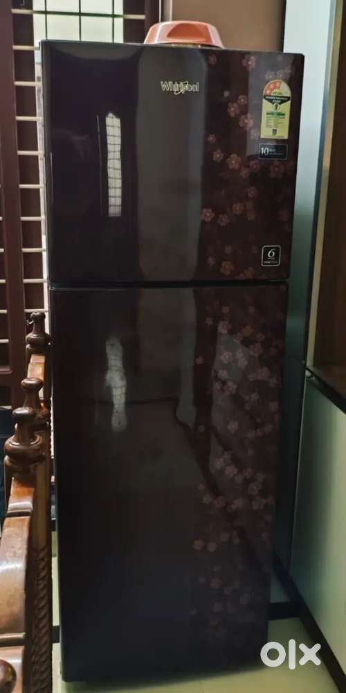 Whirlpool double door fridge - 265L