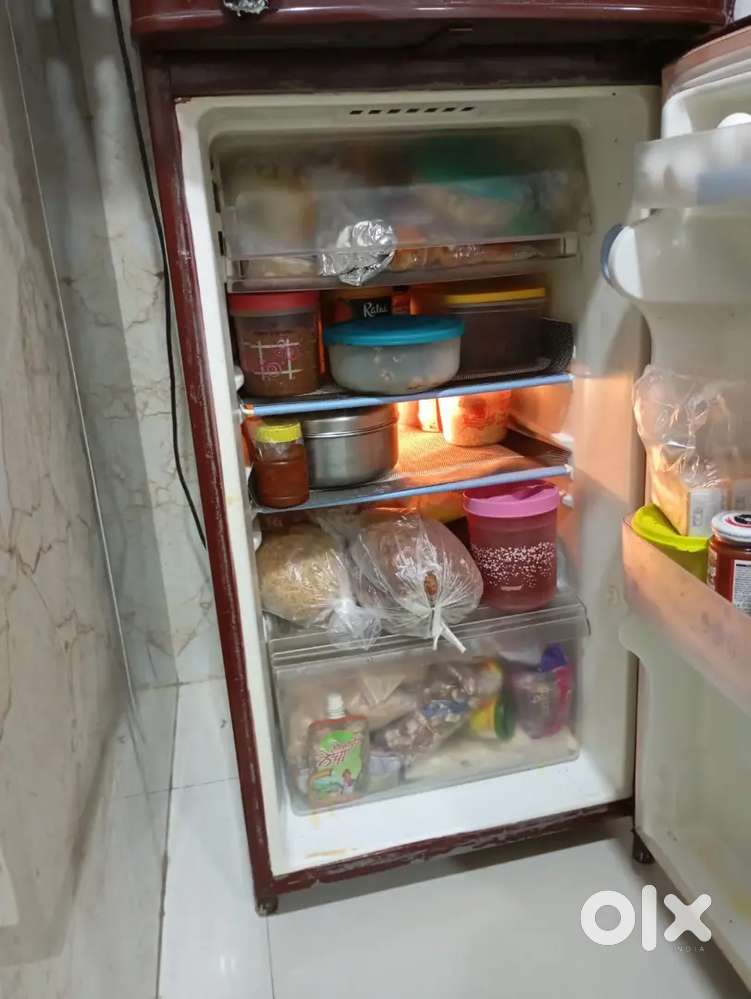 Working good condition fridge Lg compny