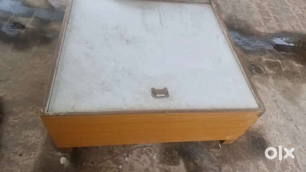 Single cot with storage