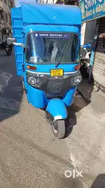 Bajaj maxima cargo pack body cng