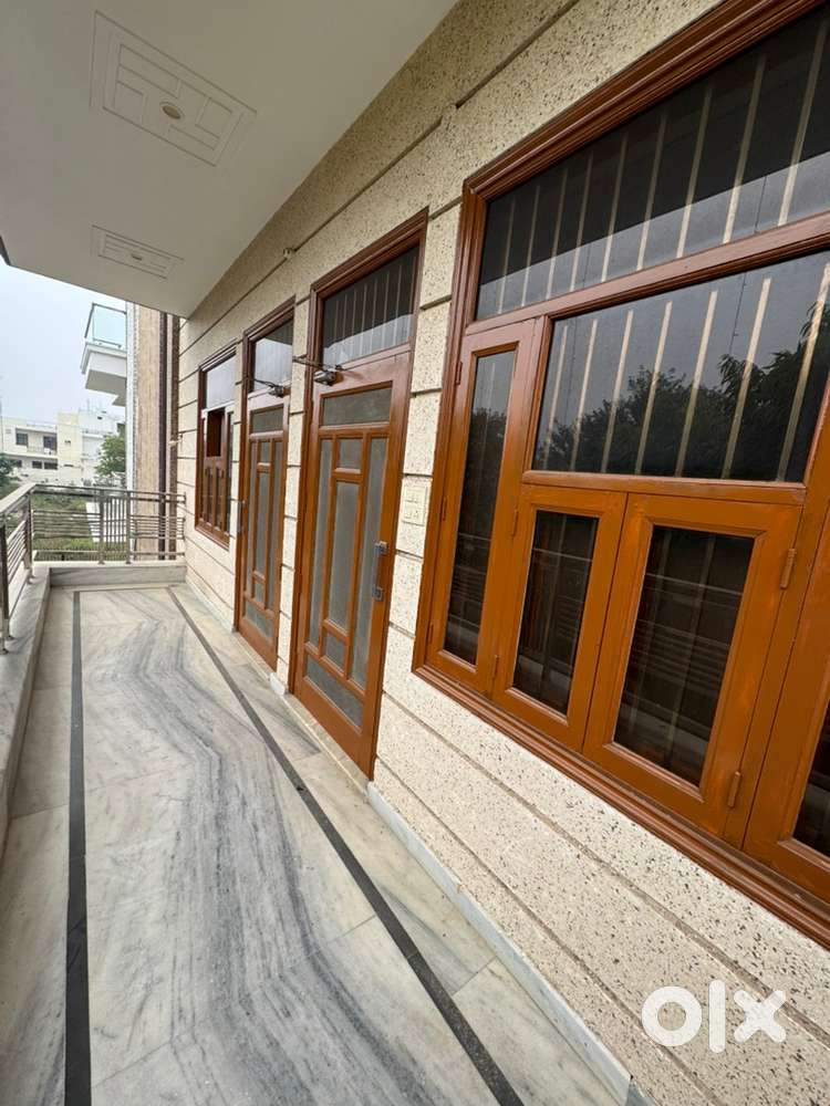 3 bhk floor with modular kitchen for rent