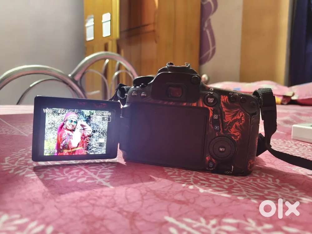 Canon EOS 70D DSLR camera