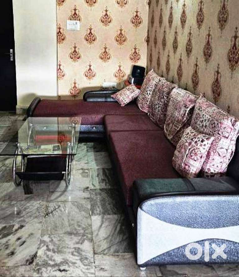 3 bhk flat for rent in alkapuri.