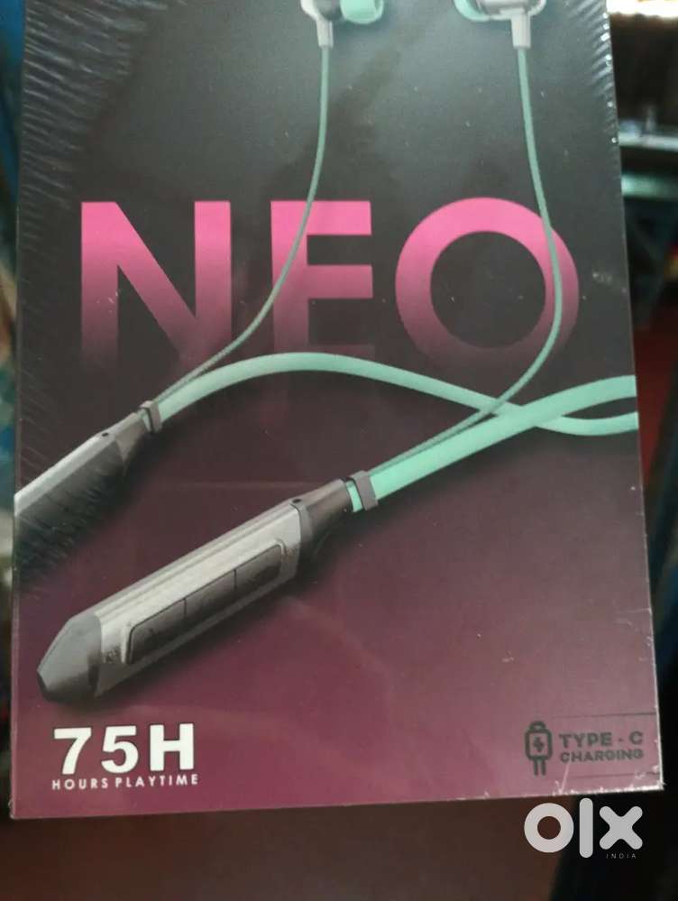 &gt; Brand New Unused Headphone (Sealed Pack)