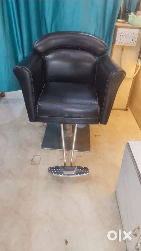 Parlour or salon items
