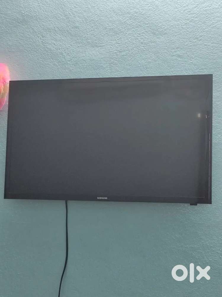 Samsung 32 inches smart tv for sale