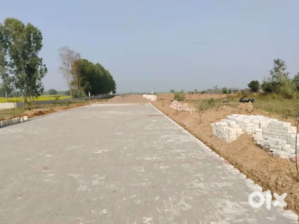 100 sqyd plot for sale