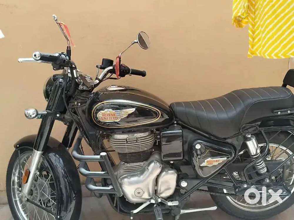 Royal Enfield Battaion Black