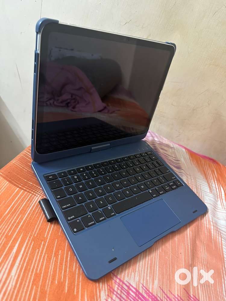 iPad 10/11 Gen 360° Keyboard Case with Trackpad & Backlit (Blue)