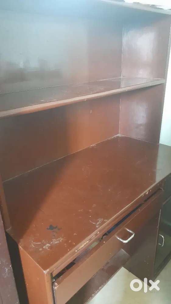 Study computer table