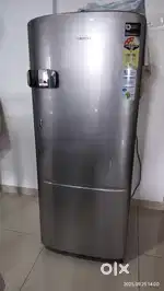 Samsung 192 liter 3-star Fridge with stand.