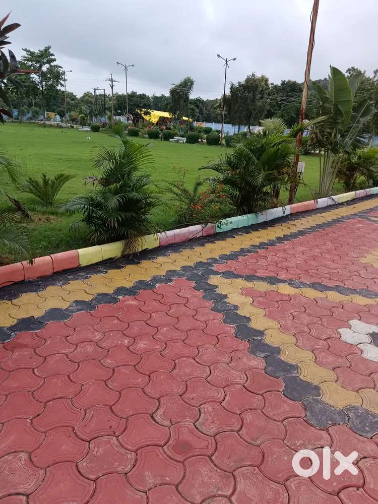 Bhopal Shahar ke bahut hi najdeek mukhya road se connectivate