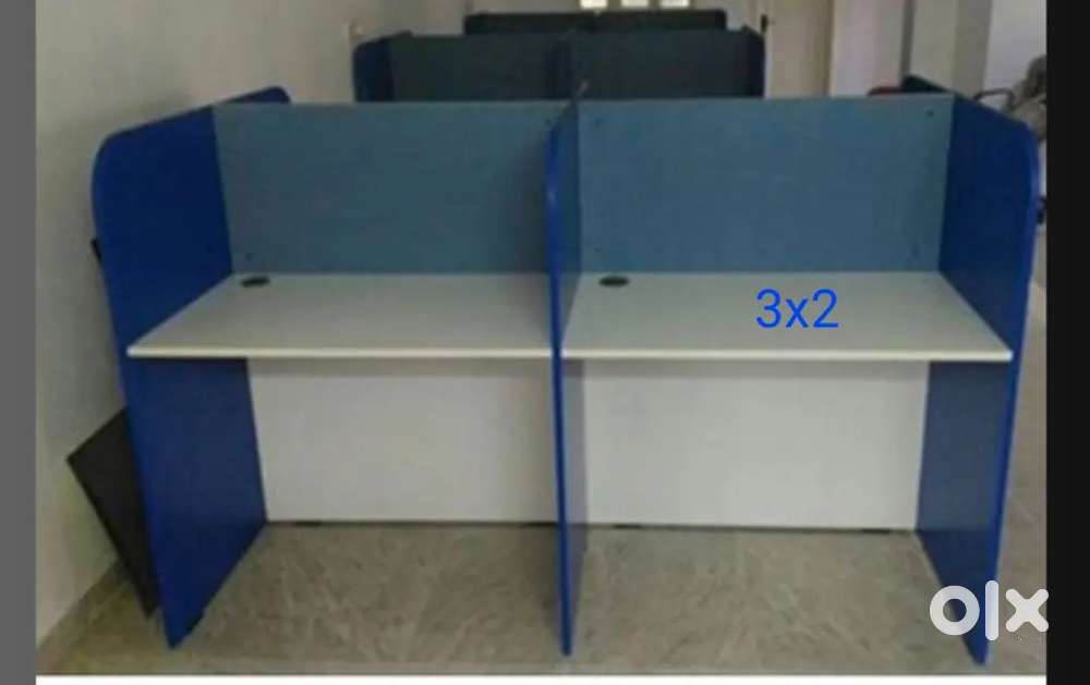 4seater 3x2 board workstation with pinup board