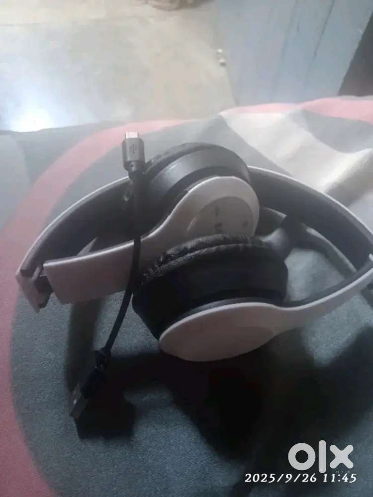 Headphone...