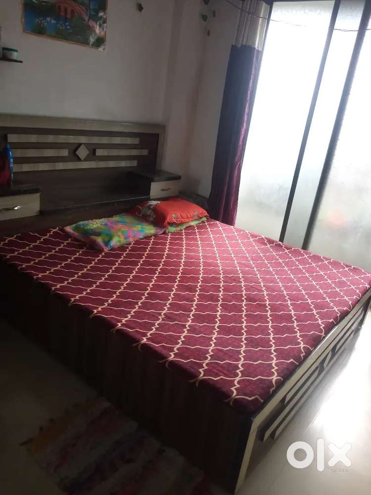 King size double bed in box one year old but not using