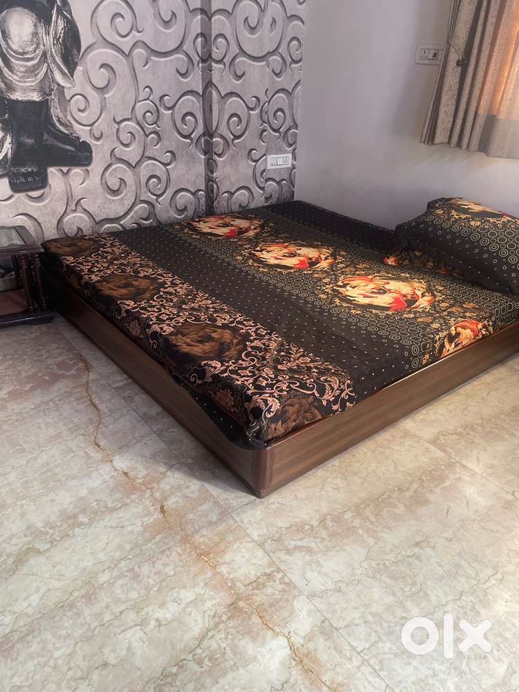 Wooden Diwan
