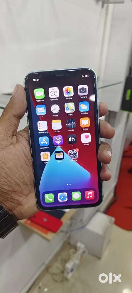 IPHONE 11 64GB GREEN COLOUR 78BH FULL BOX NEAT CONDITION