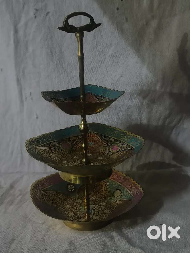 Antique pure brass solid heavy fruit bowl cum cake platter 22/41 cm.