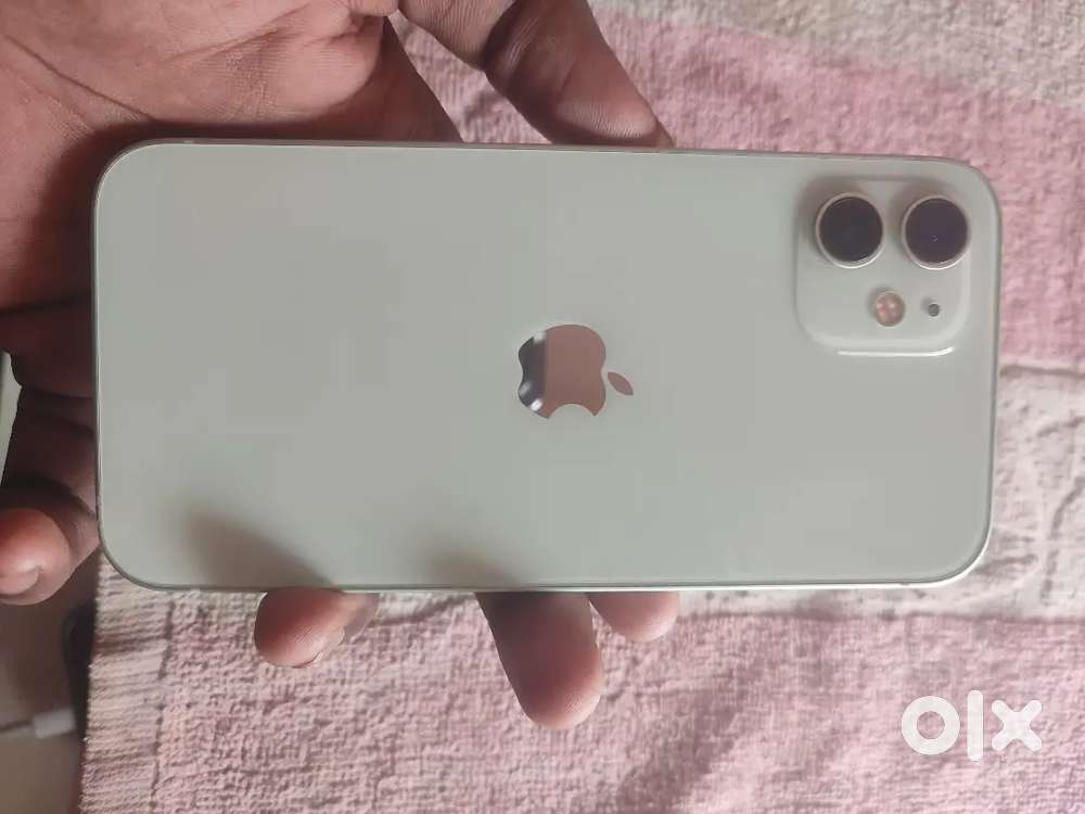 iPhone  12