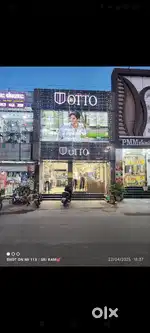 Store custodian