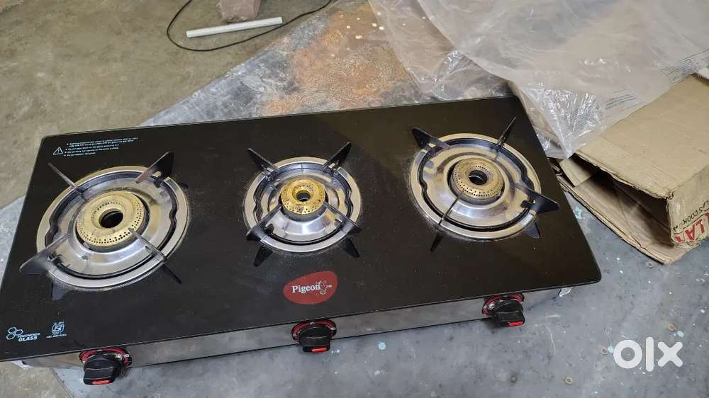 Pigeon gas with 3 stove