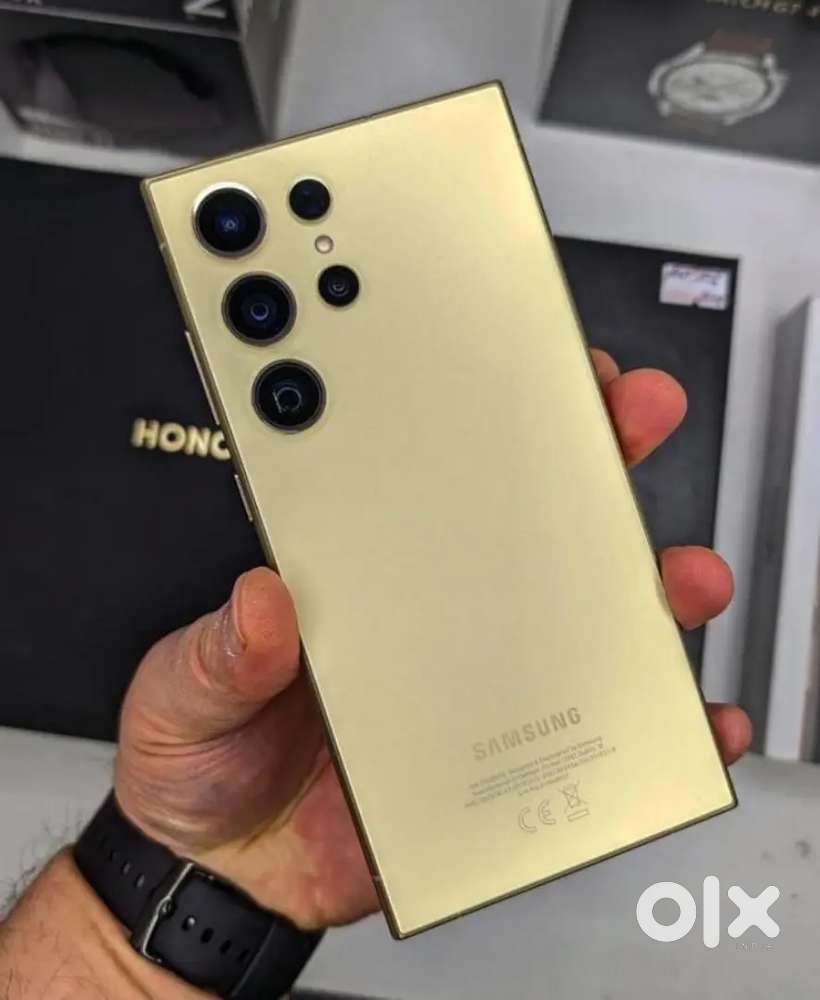 Selling my 6 months old Samsung. Need urgent money