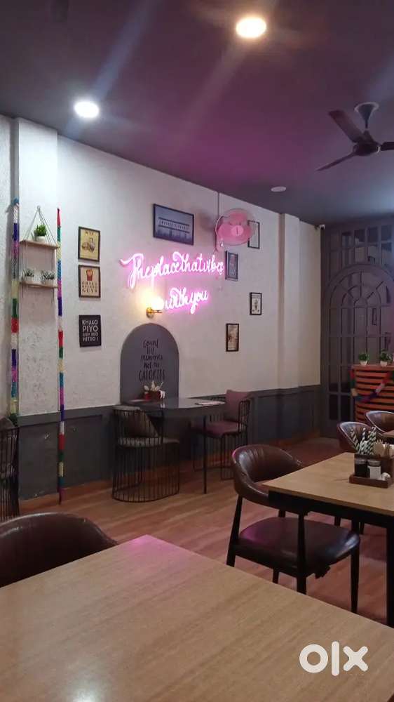 Burger Hub cafe Chief requirment