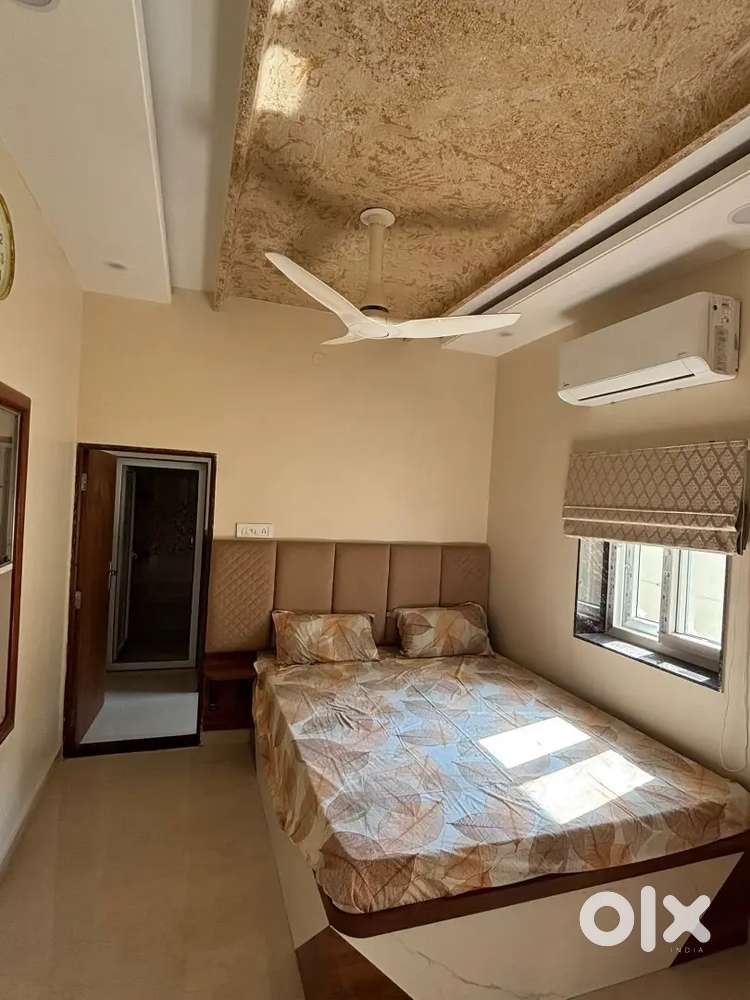 Newly constructed 1RK flats available on rent in Bani park