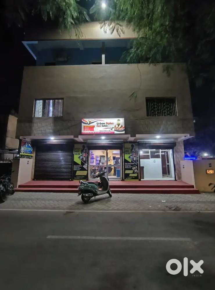 Shop available for rent near Vivekananda marg