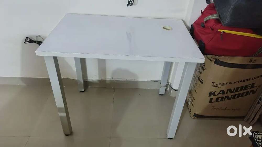 Computer laptop table desk