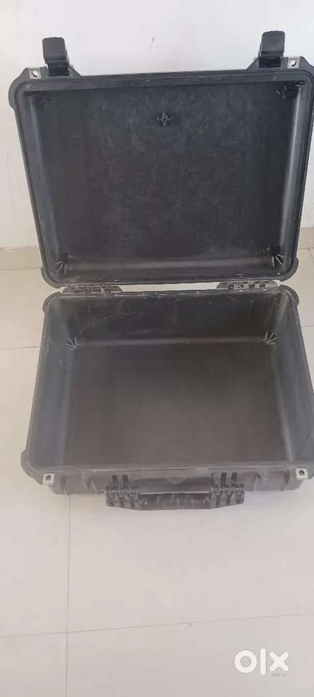 Pelican Hard case for sell