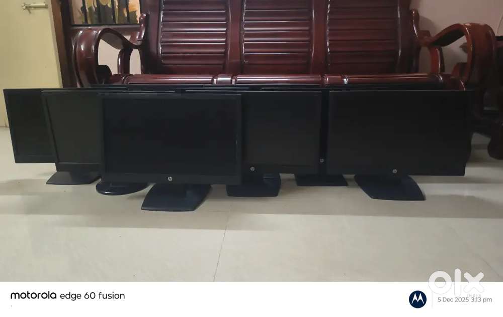 10Nos Available,19inch Hp led monitor sale,working condition,Each 1600