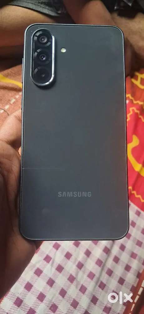 Samsung A36 5G only 6 days age with box And 8/128