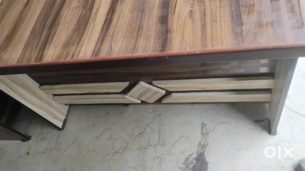 Table 3×4 good condition